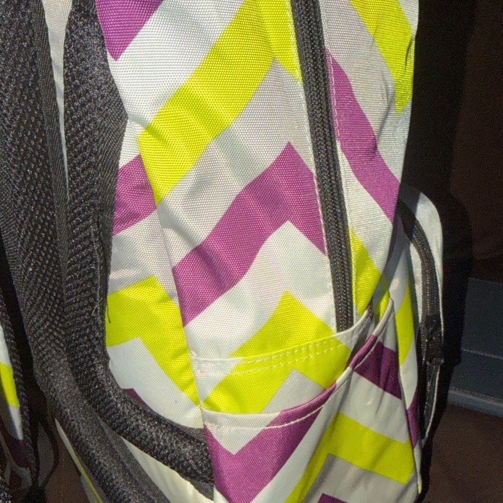 NWT Full unisex style Tilt Chevron Backpack in Purple, Yellow, White - Picture 7 of 9